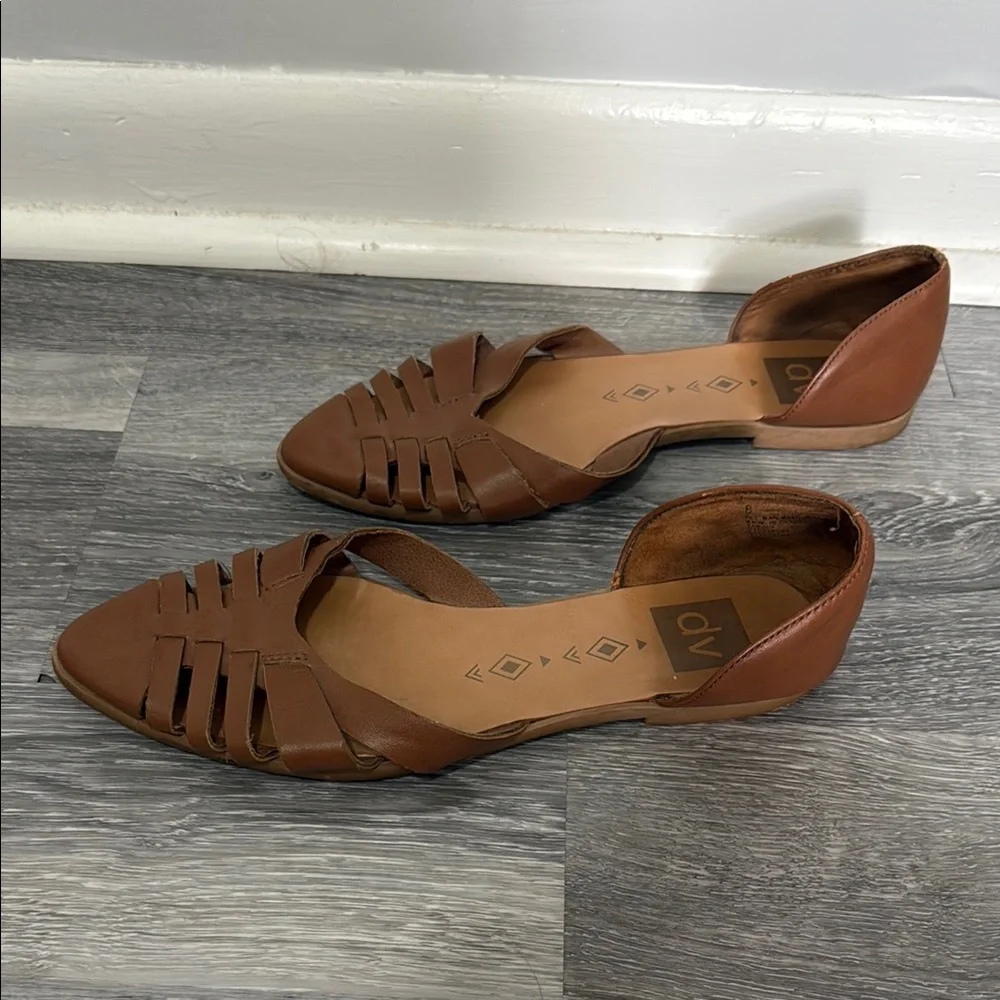 DV by Dolce Vita Brown Flats Huarache-Inspired Design - Picture 3 of 5